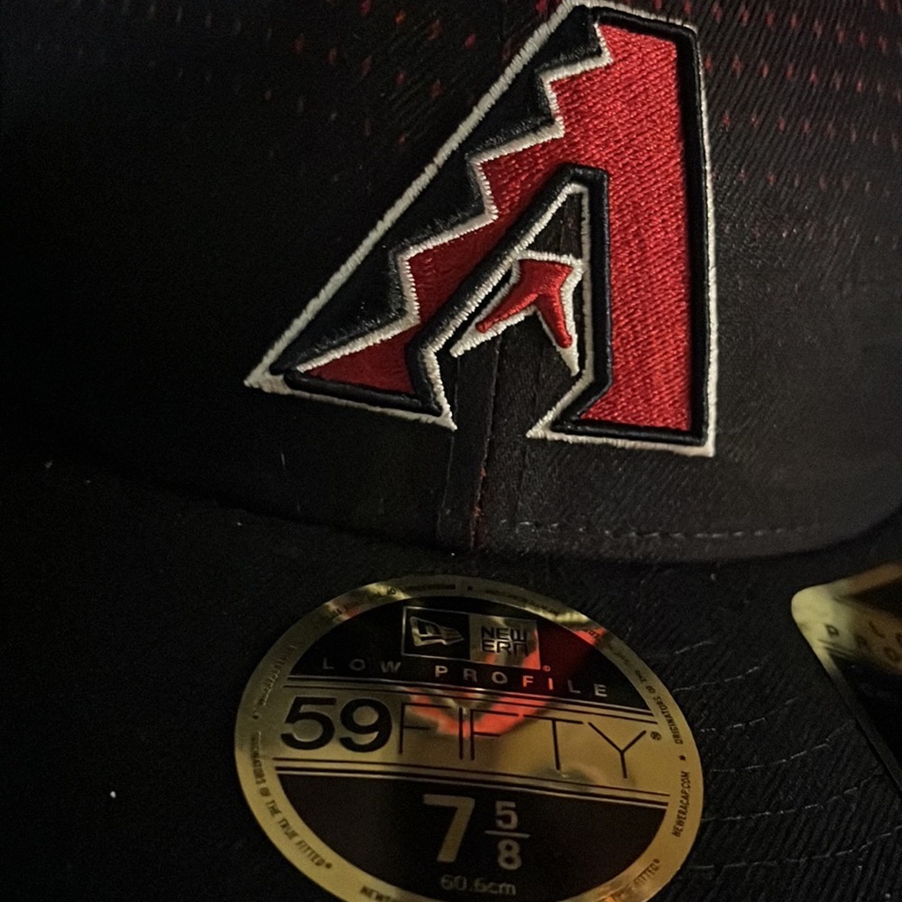 Snap backs - Picture 2 of 2